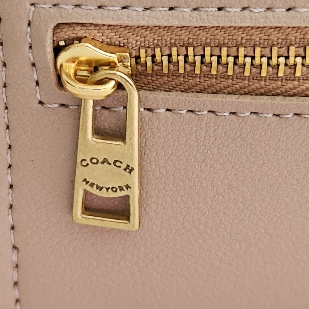 New Coach Signature Khaki Wallet - Picture 4 of 5